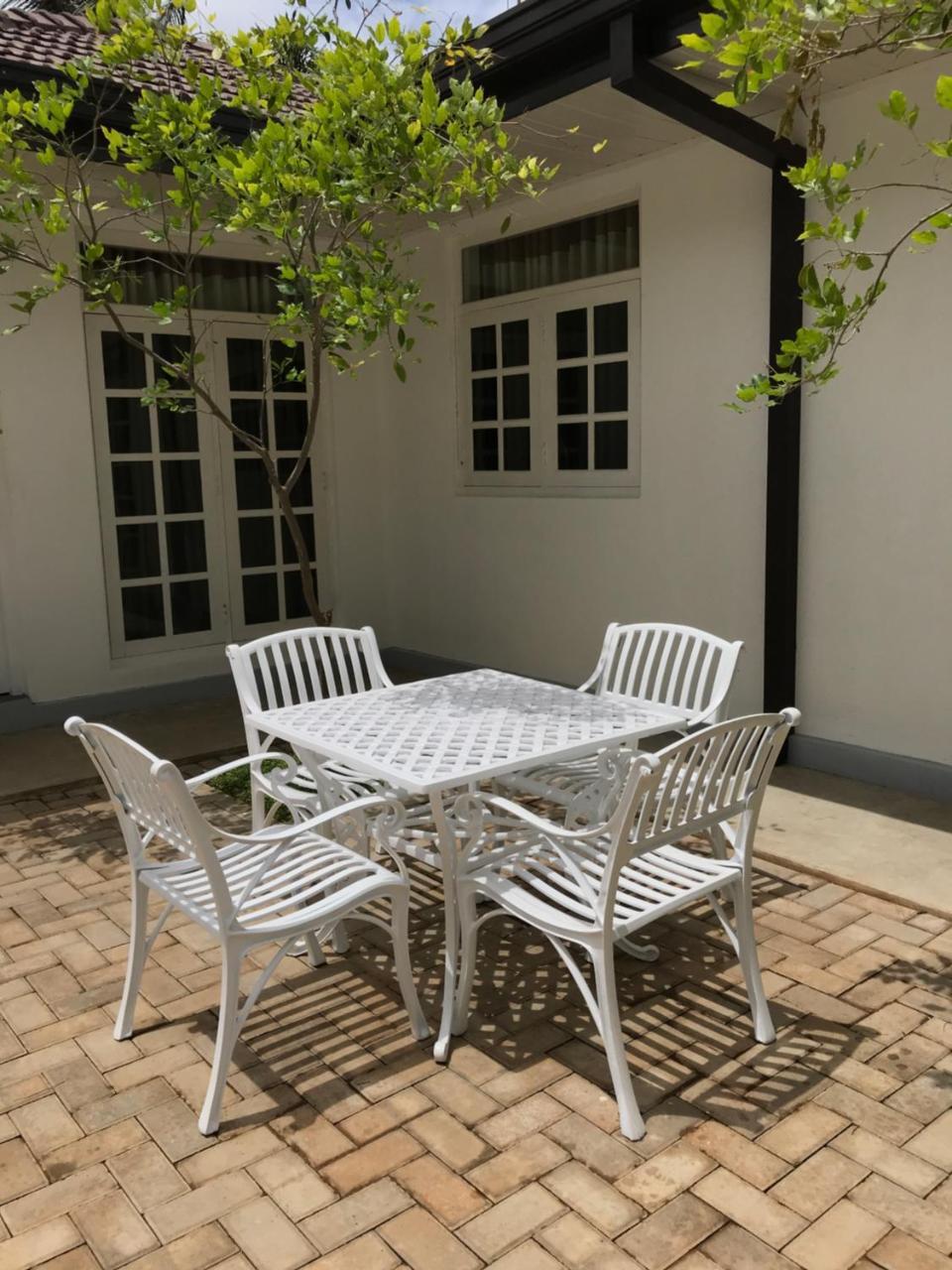 Royal White Tourist Rest Hotel Anuradhapura Kültér fotó